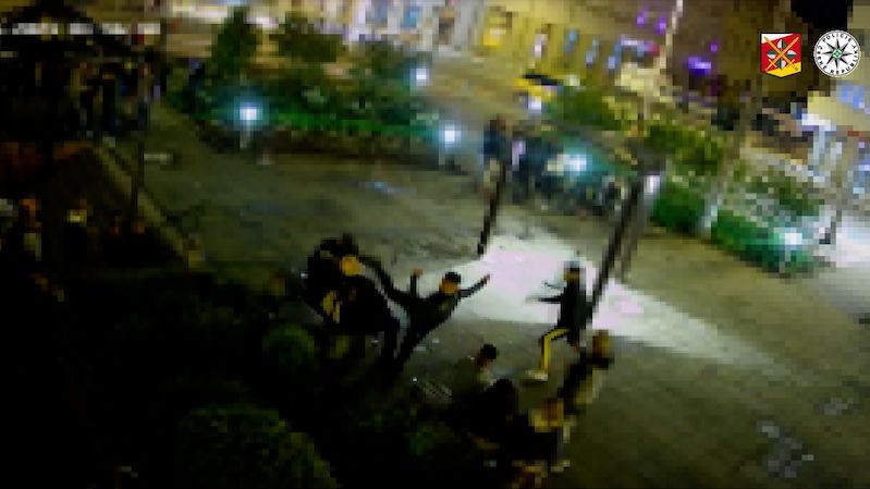 Policie dopadla trojici brutálních útočníků z Hradce. Nejmladšímu je 14 let